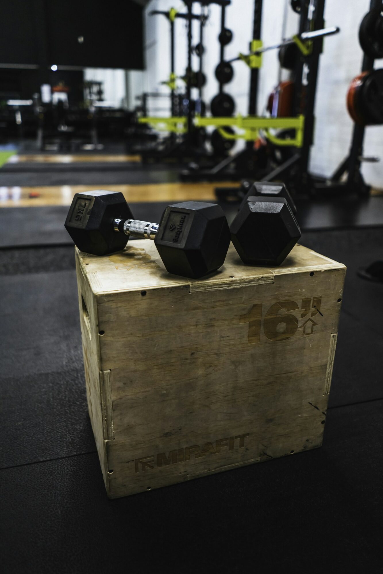 Illustrative gym activity photograph; not the listed venue