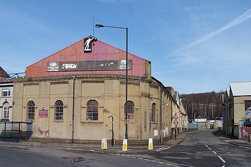 'Man of Steel' at the Hallamshire Steel ^ File Company, Neepsend Lane, Neepsend, Sheffield - geograph.org.uk - 2025844